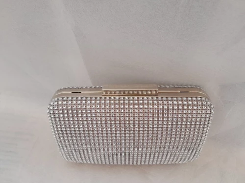 Pochette soirè argent  بوشات سواغي اغجو