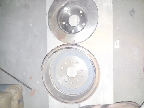 Plateau pour hilux et disque de frien.