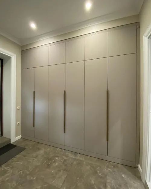 Dressing armoire placard sur mesure moderne