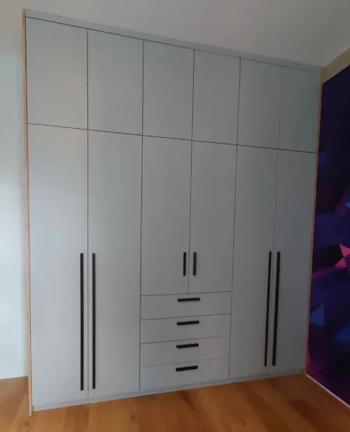 Dressing armoire placard sur mesure moderne
