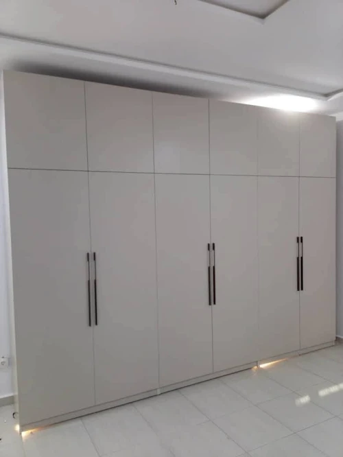 Dressing armoire placard sur mesure moderne