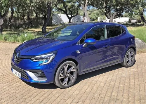 Clio 5 année 2023 pour location à Tizi Ouzou