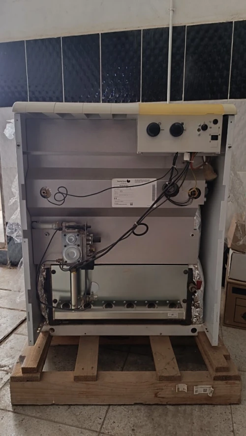Chaudière Saunier Duval au sol à gaz 60 kW (à Rampe)