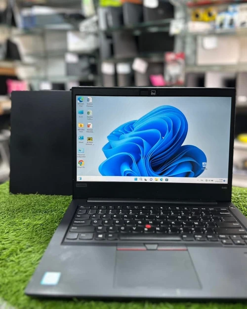 Lenovo thinkpad i5 6eme 8Gb 256Gb ssd laptop pc portable