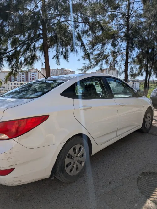Hyundai Accent RB  4 portes 2017 Accent RB  4 portes