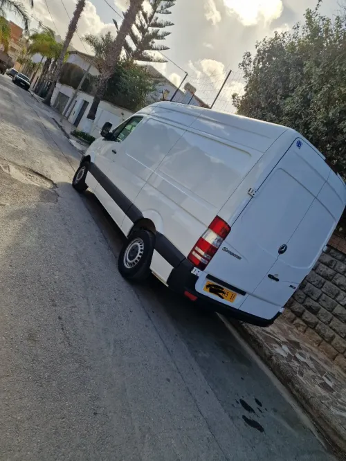Mercedes Sprinter 2015 Surélevé chassis moyen