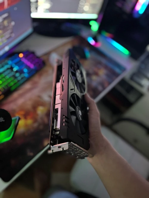 Amd RX 590 8gb  Affaire