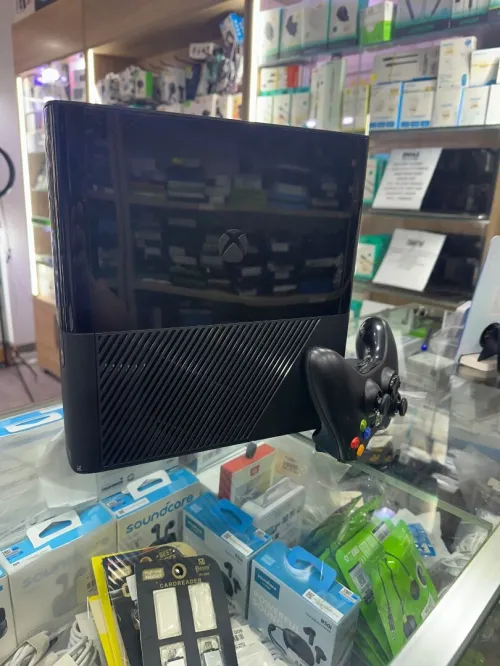 Xbox 360G + 40 jeux