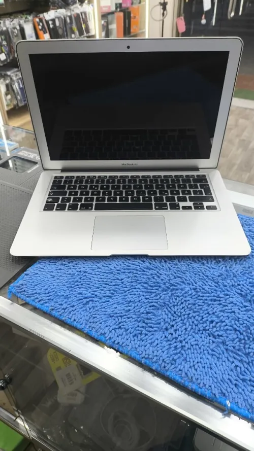 MacBook Air 2017 i7