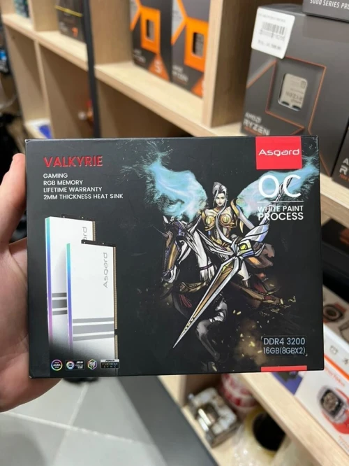 RAM ASGARD VALKYRIE 8GB DDR4 3200MHZ RGB WHITE ( CONFIGURATION UNIQUEMENT )