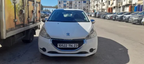 Peugeot 208 2014 Silver Line