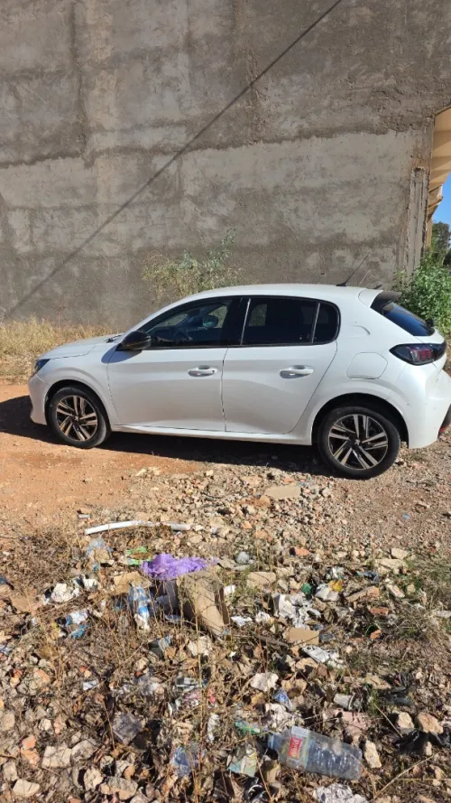 Peugeot 208 2022 Active Facelift