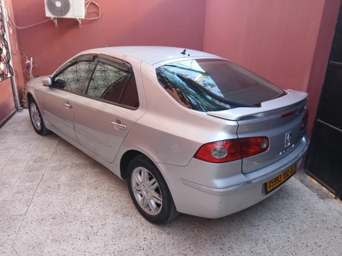 Renault Laguna 2 2002 Initiale paris