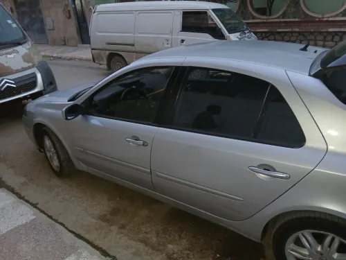 Renault Laguna 2 2002 Initiale paris