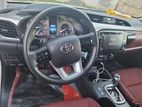 Toyota Hilux 2022 Revo oman 4*4