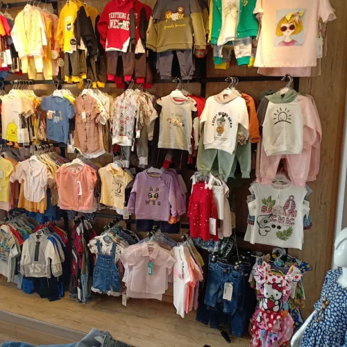 Liquidation magasin aux complet 
