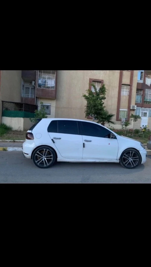 Volkswagen Golf 6 2011 R line quite gtd