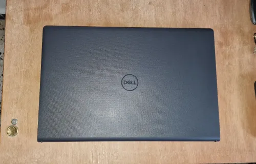 DELL vostro i5 10em 8gb 1 tera HDD