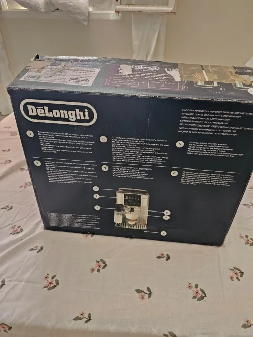 Machine à café delonghi magnifica start