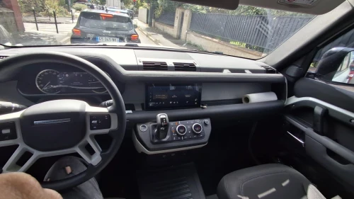 Land Rover Defender 2021 