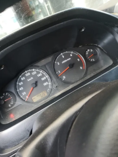 Nissan URVAN 2008