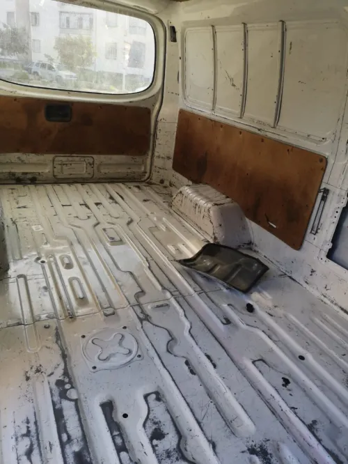 Nissan URVAN 2008