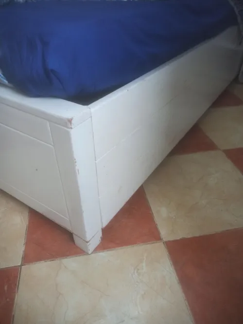 Lit en hêtre avec coffre