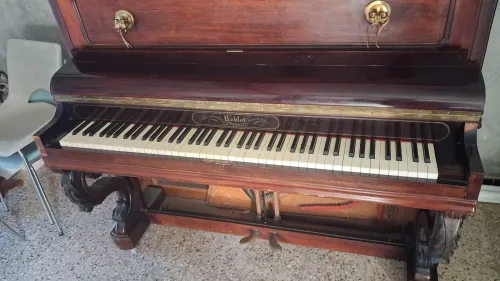 Piano roblot 