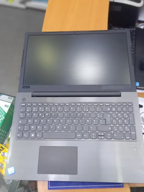 Lenovo V330