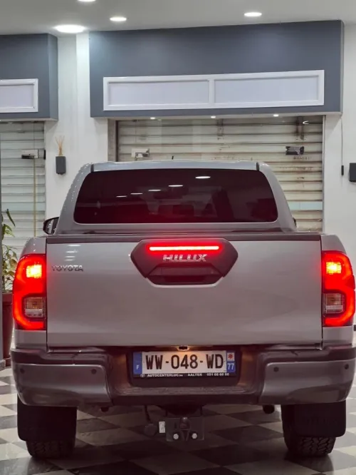 Toyota Hilux 2025 Invincible