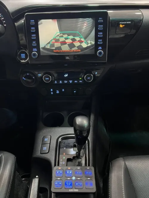Toyota Hilux 2025 Invincible