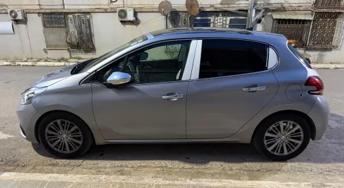 Peugeot 208 2019 Allure Facelift
