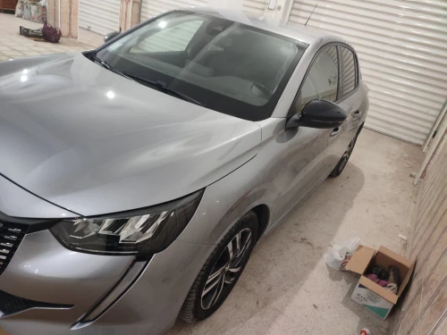 Peugeot 208 2023 E-Style