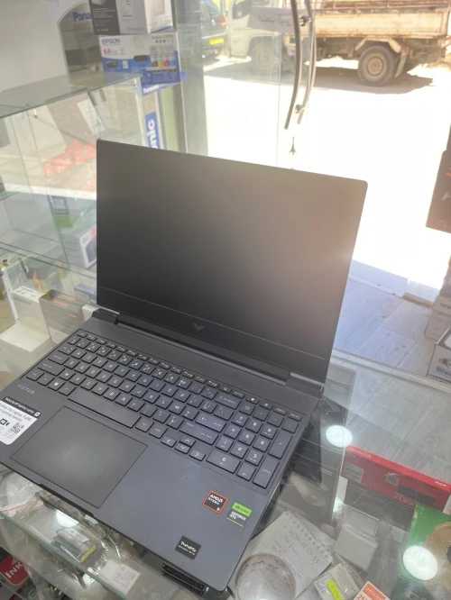 LAPTOP HP VICTUS 15