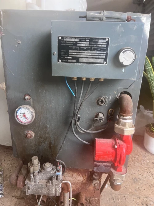 Vends ballon eau chaude et chaudière 