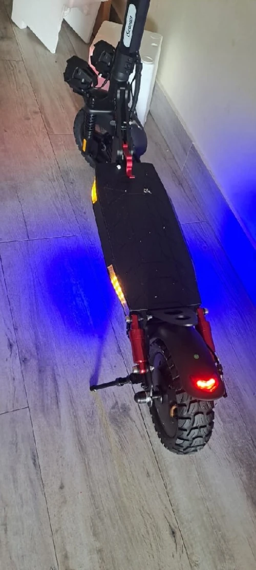 ISCOOTER ix4 2025