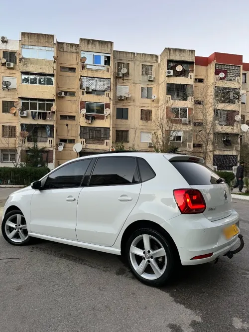 Volkswagen Polo 2016 La Carat