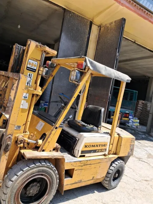 komatsu F030 