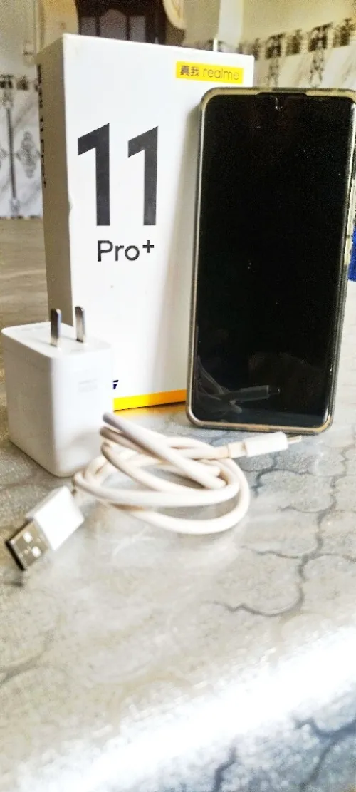 realme 11 pro plus 12+12/256