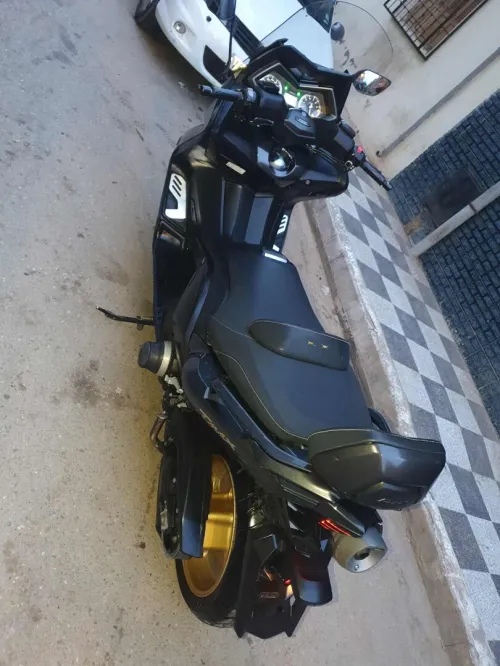 Yamaha Tmax iron 2016