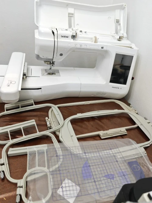 Machine broderie brother innovis v3