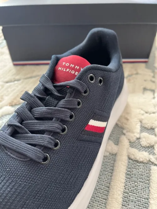 Tommy Hilfiger P42
