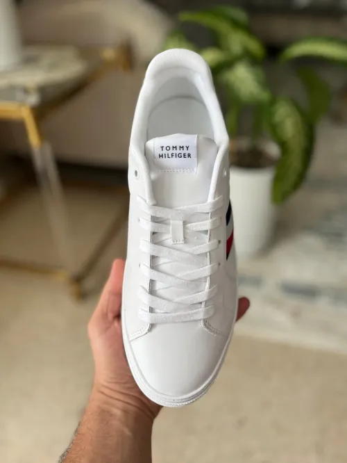 Tommy Hilfiger P44