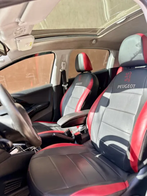 Peugeot 208 2015 Allure