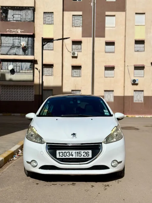 Peugeot 208 2015 Allure