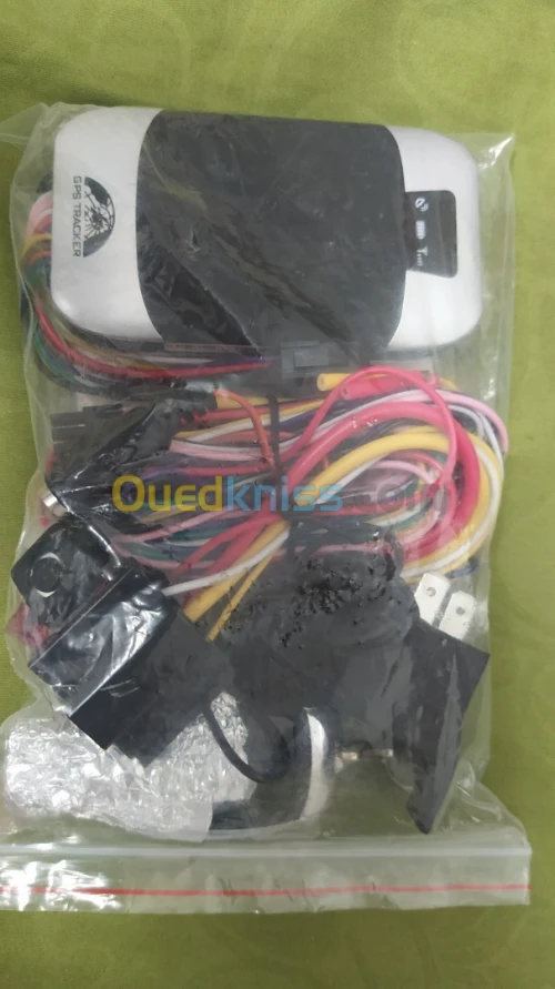 Gps Automobile Professionnel TK 303  جهاز تعقب و تتبع السيارات إحترافي