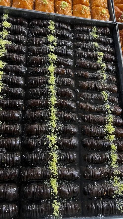Kelb louz et Baklawa,cigare,ktaifقلب اللوز،قطايف