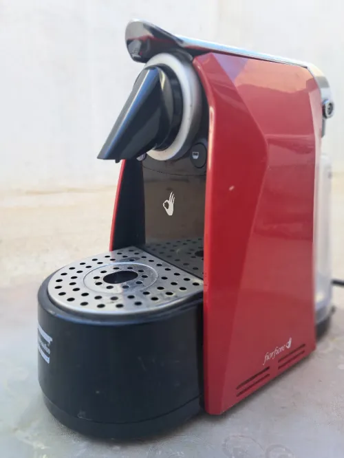 آلة قهوة بالكبسولة