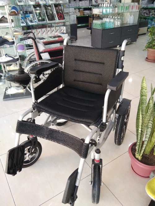 Fauteuil Roulant electrique  كرسي متحرك كهربائي