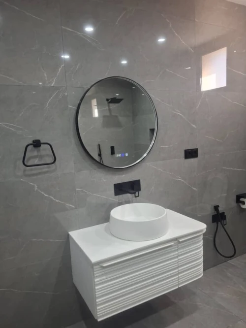 meuble de salle de bain en solid surface blanc